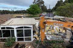 The-demolition-of-school-building-img-2
