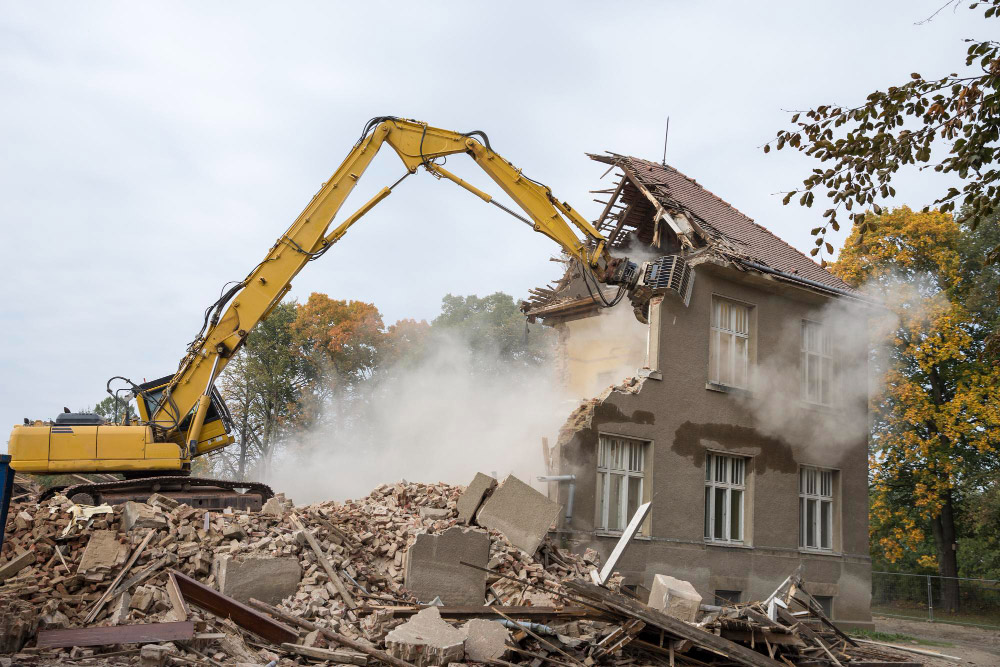 What Factors Should You Verify When Choosing a Demolition Service?