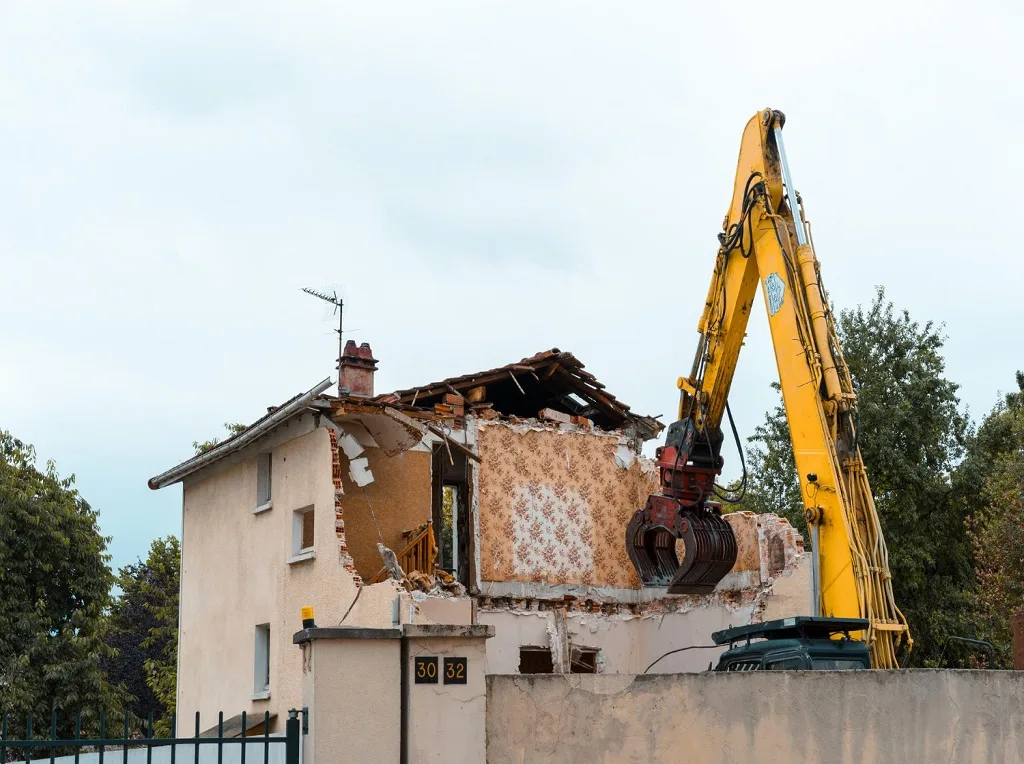 residential demolition service page image