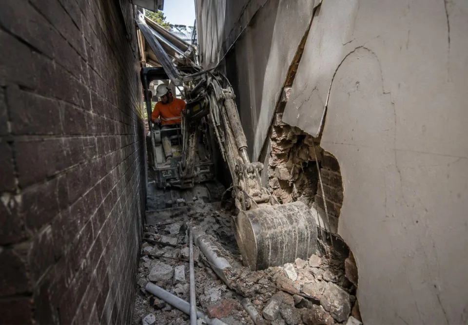 Tight Access Demolition What Can Go Wrong Without the Right Team